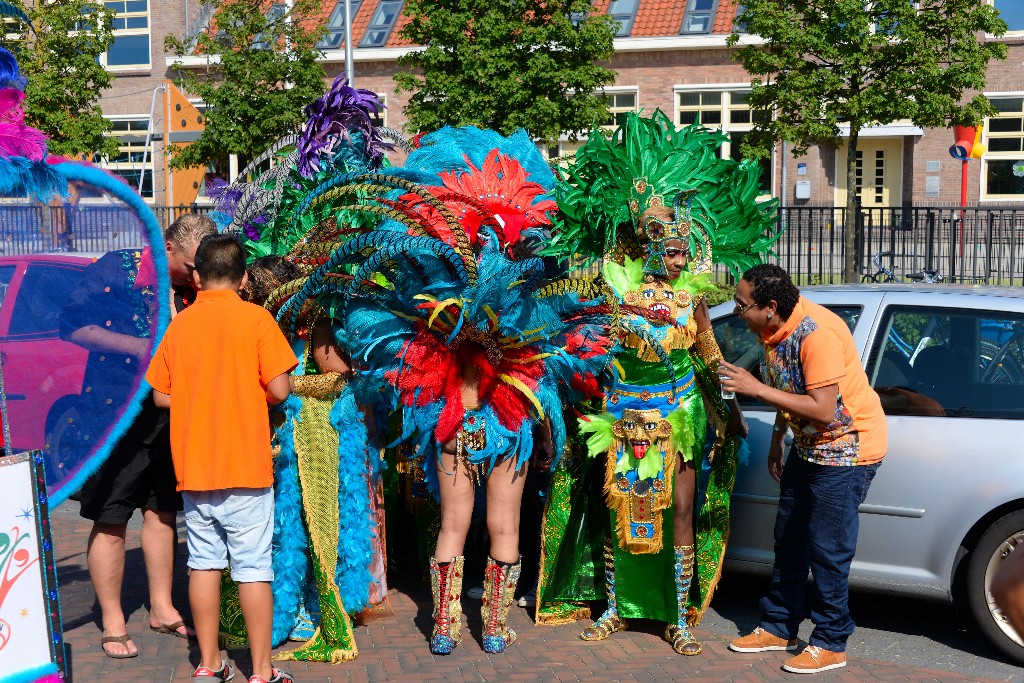 ../Images/Zomercarnaval Noordwijkerhout 014.jpg